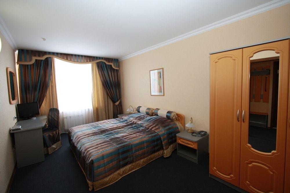 Hotel Yubileiny Минск Екстериор снимка